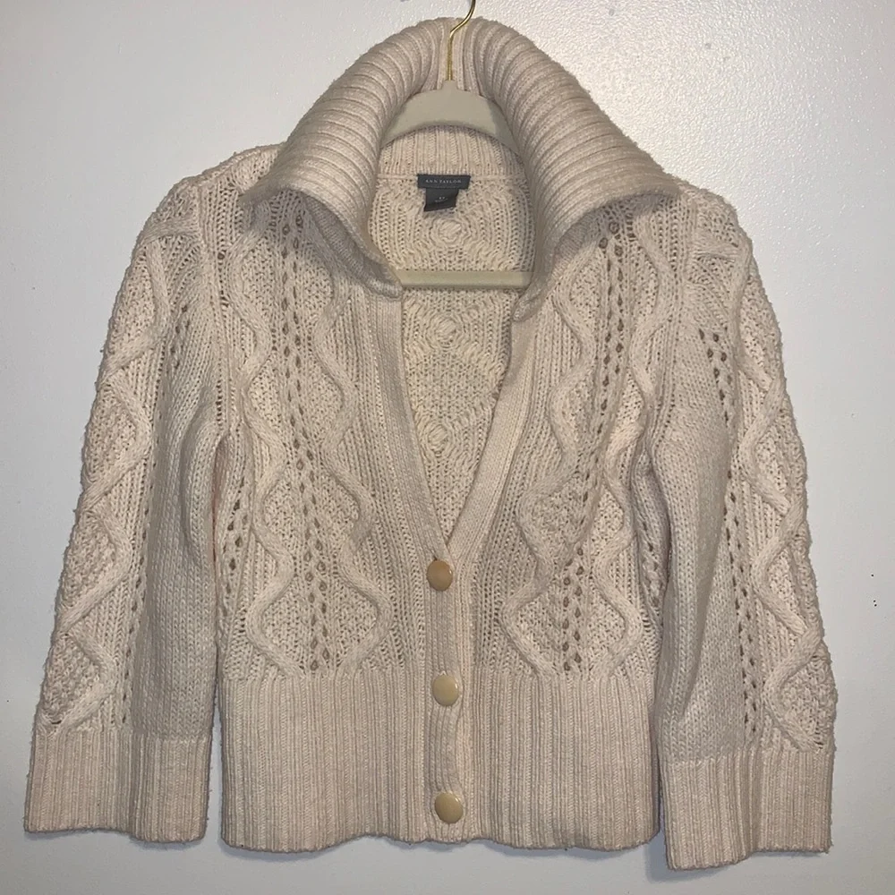 Ann Taylor merino wool 3 button oatmeal sweater cardigan